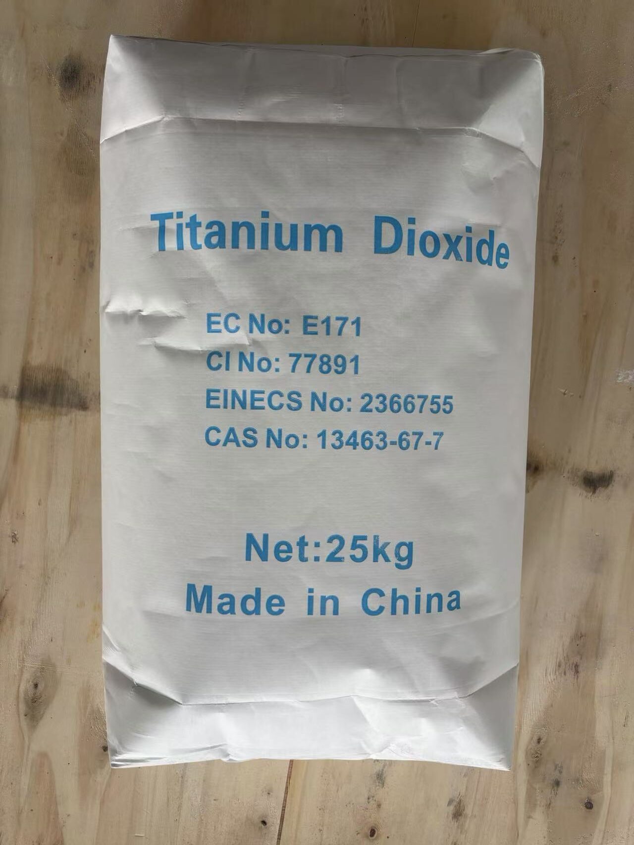 Anatase titanium dioxide chemical fiber grade